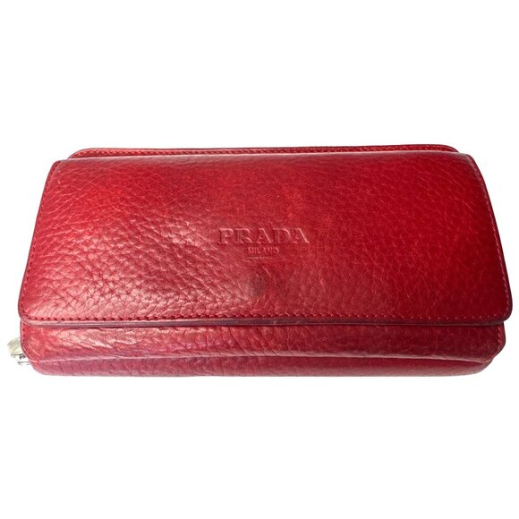 Vintage Red Leather Wallet With Zip Closure - Picture 1 of 13